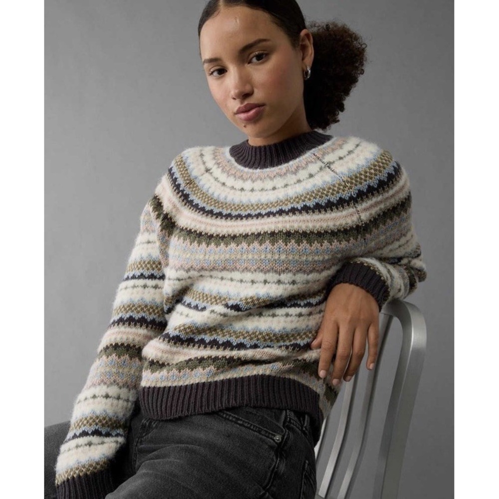 NWT American Eagle XS Festive Feels Sweater Cropped Fair Isle Cozy Mockneck - Picture 2 of 11